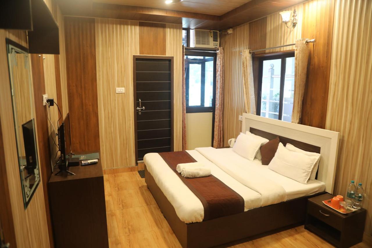 Hostel The Mountain View Rishīkesh Zewnętrze zdjęcie